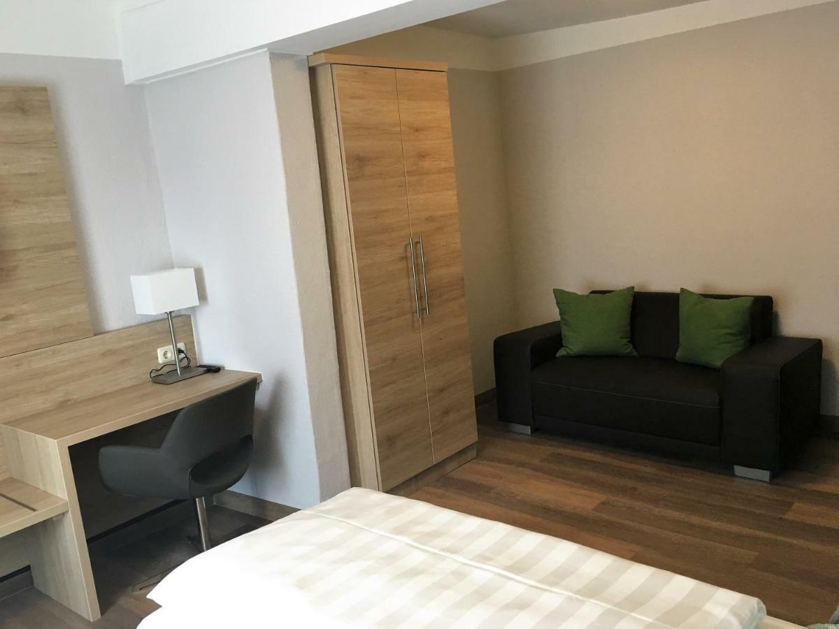 Eberl Hotel Pension Muenchen Feldmoching Ngoại thất bức ảnh