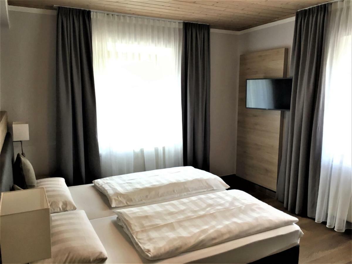 Eberl Hotel Pension Muenchen Feldmoching Ngoại thất bức ảnh